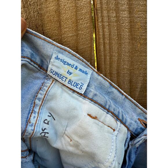 SUNSET BLUES VINTAGE DENIM SHORTS - Picture 5 of 6